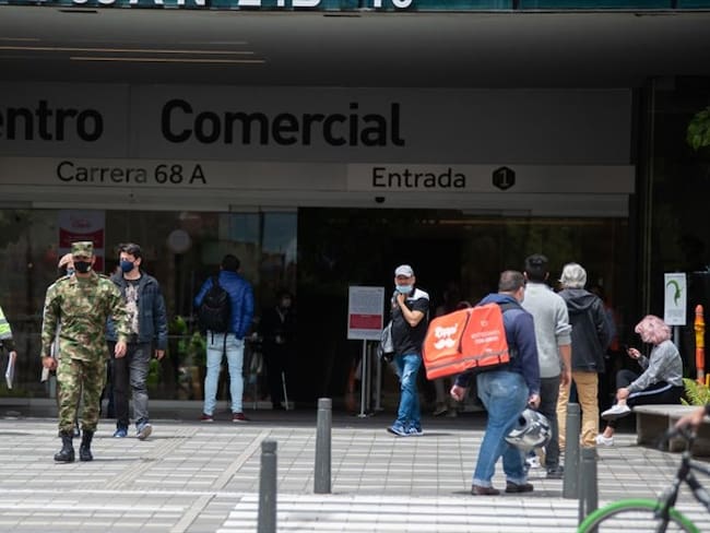 Centros comerciales piden eliminar pico y cédula para reactivar su operación en Bogotá