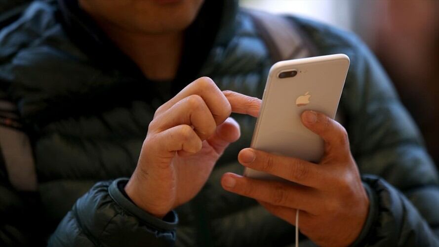 Back Tap se trata de una especie de “botón secreto” en la parte trasera del dispositivo. Foto: Getty Images / JUSTIN SULLIVAN