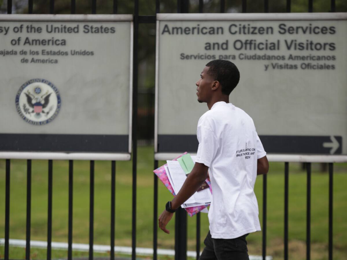 Embajada de EE.UU. anunció cierre anticipado ante protesta en la Plaza de Bolívar