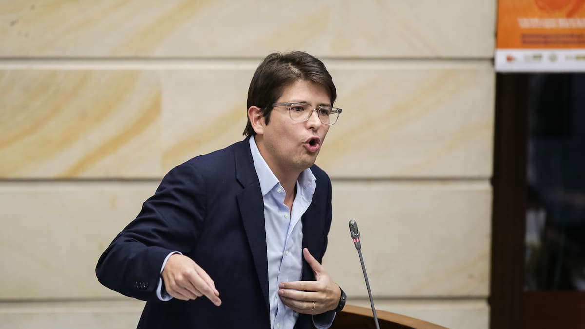 Así reaccionan los sectores políticos de Colombia al ataque contra Miguel Uribe