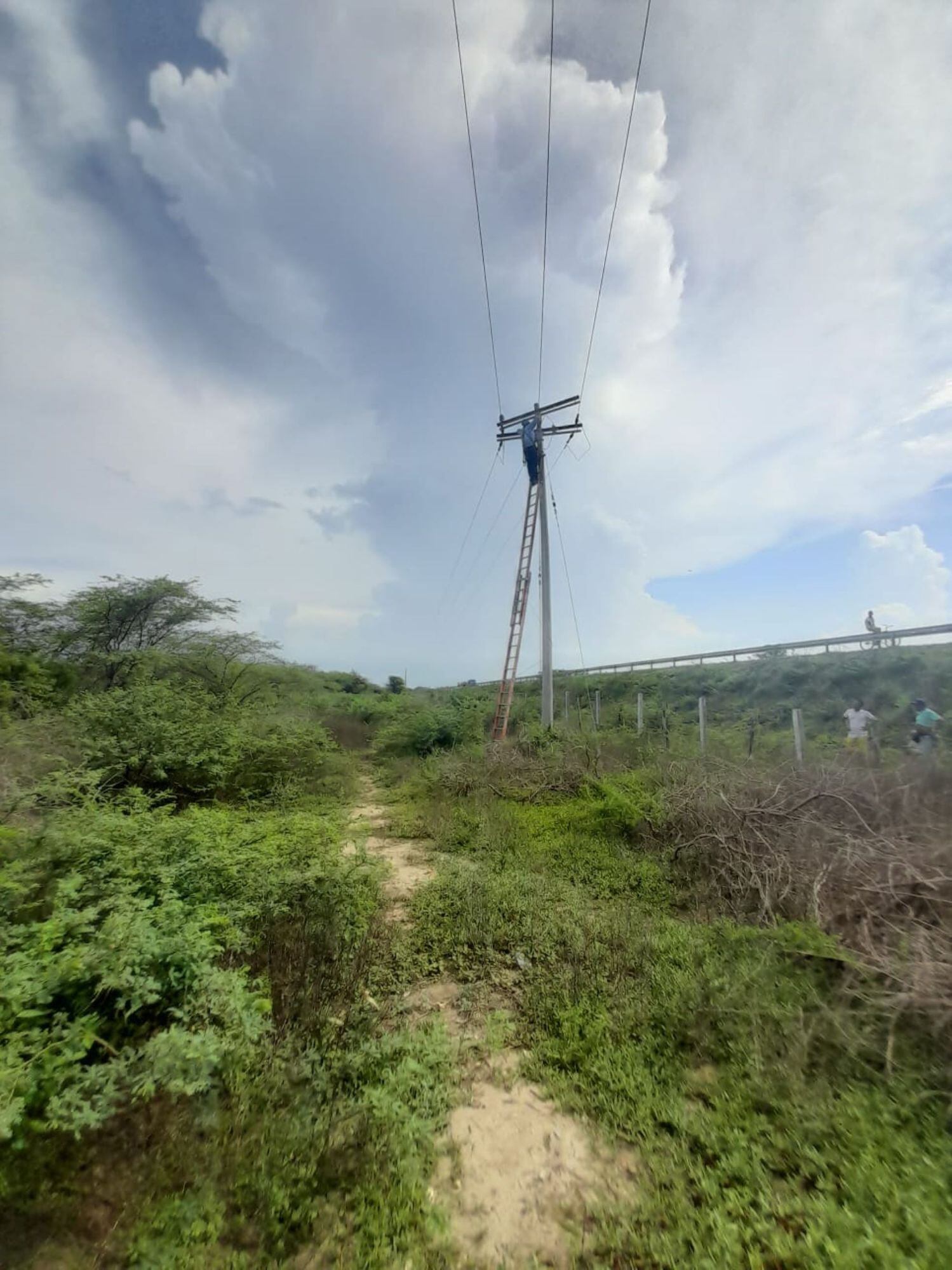 Arreglo de las redes eléctricas/ AIR-E