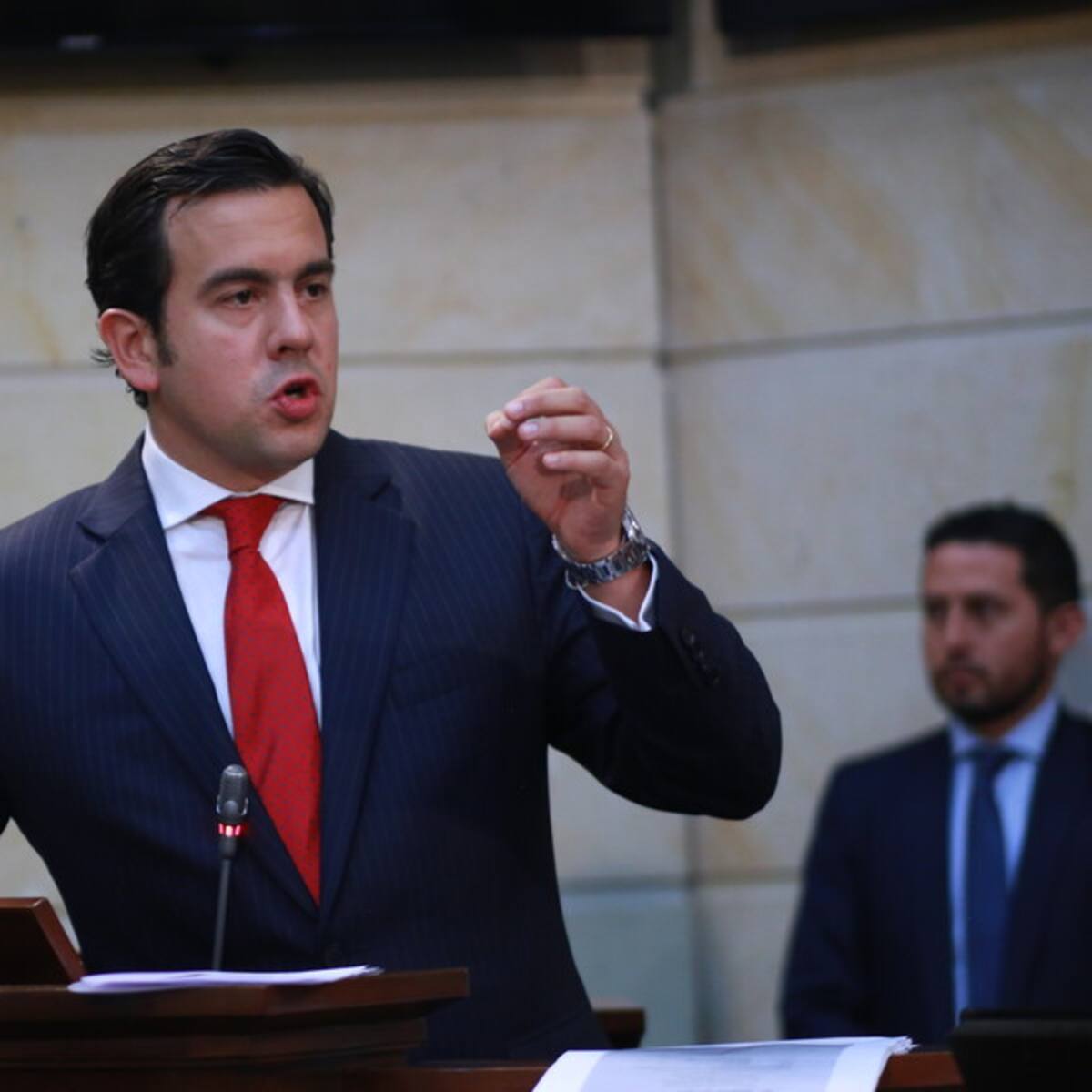 Rodrigo Lara y el Nuevo Liberalismo vuelven a enfrentarse: esta vez por la elección del contralor general