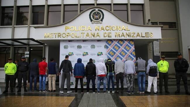Once personas fueron capturadas en Caldas, luego de ser acusadas del delito de homicidio y feminicidio. Foto: Policía Nacional