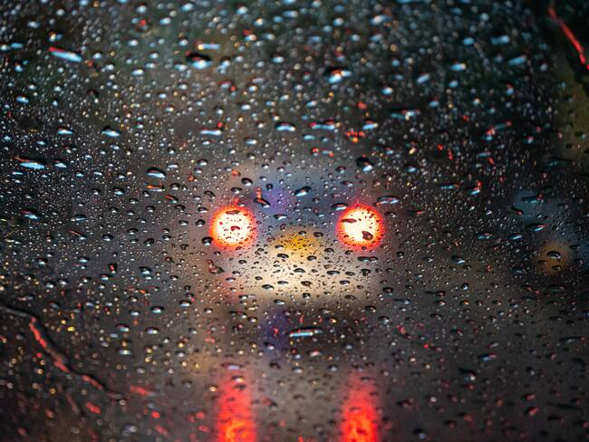 Fuerte trancón en la vía Bogotá - Melgar a la altura de la Nariz del Diablo