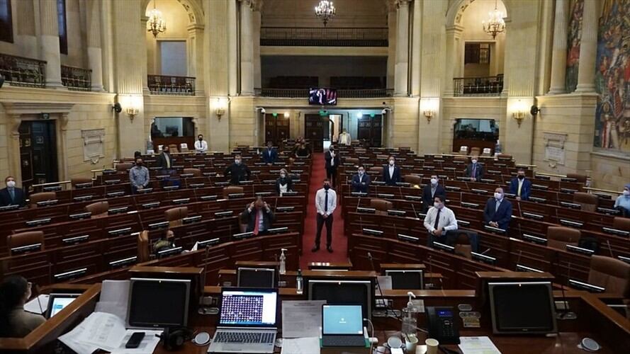 Representantes a la Cámara se someten a prueba de COVID-19. Foto: Colprensa