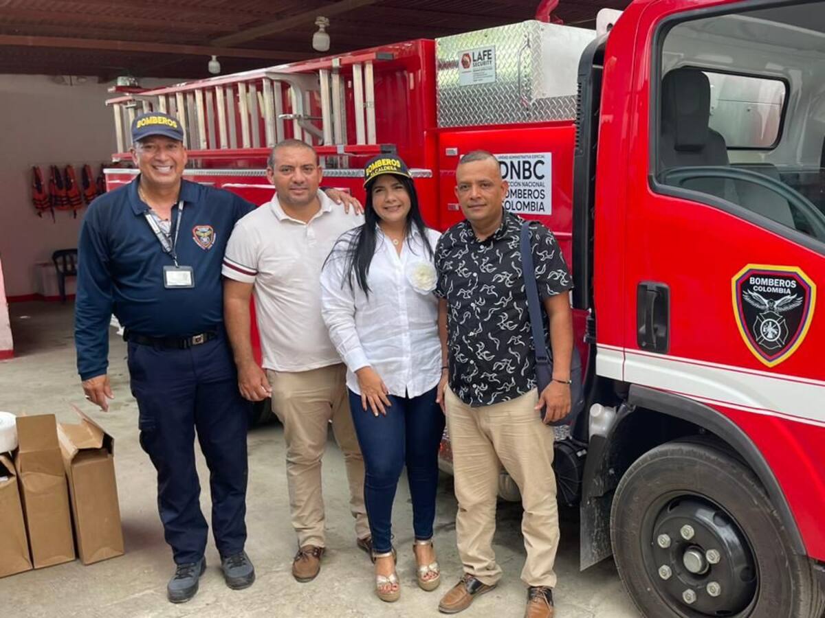 Bomberos de la Zona Bananera cuentan con una nueva máquina para atender emergencias
