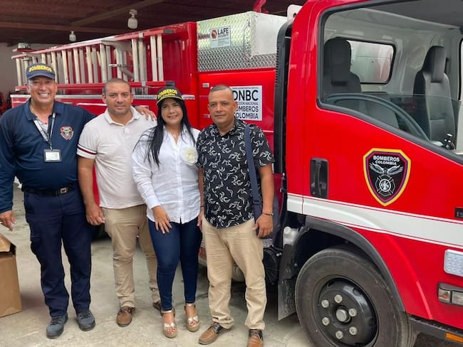 Nueva máquina de bomberos/ Carlos Julio Araujo