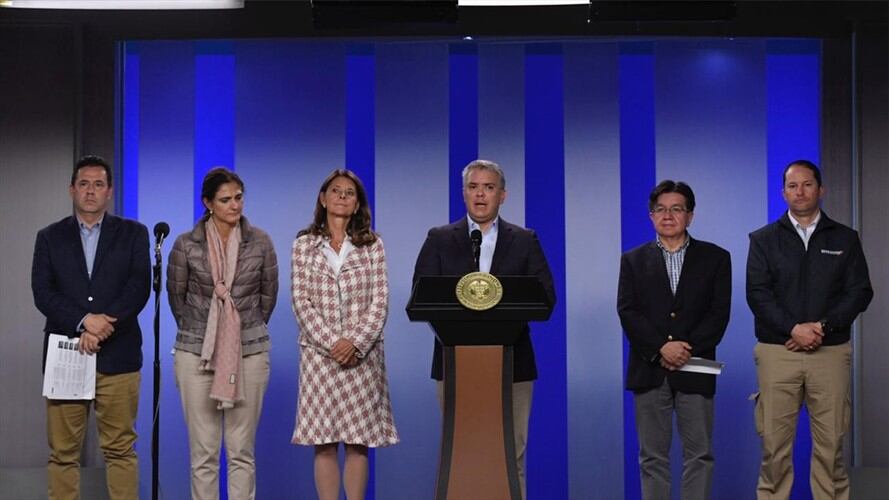 Colombianos y residentes en el país que hayan estado en Europa y Asia deberán someterse a un aislamiento preventivo obligatorio. Foto: Cortesía/ Presidencia.