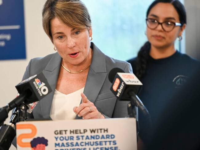 Gobernadora de Massachusetts, Maura Healey. (Foto: Vincent Alban/The Boston Globe via Getty Images)