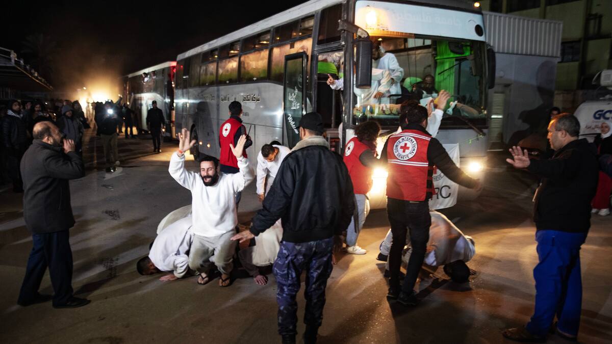 Hamás entregó los cadáveres de cuatro rehenes e Israel liberó a más de seiscientos presos palestinos