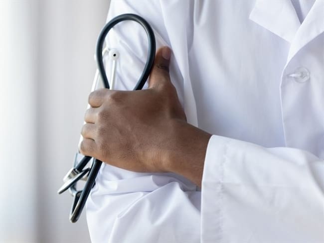 El cuerpo médico pide al Alcalde de Cali adelantar programas que generen conciencia sobre la labor que cumplen los profesionales de la salud en medio de la crisis provocada por el covid-19. Foto: Getty Images