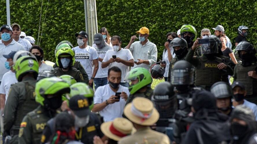 "Urgimos porque se investigue y sancione el ataque que deja por lo menos ocho indígenas heridos, entre ellos varias mujeres lideresas y defensores", indicó. Foto: Getty Images / LUIS CARLOS AYALA
