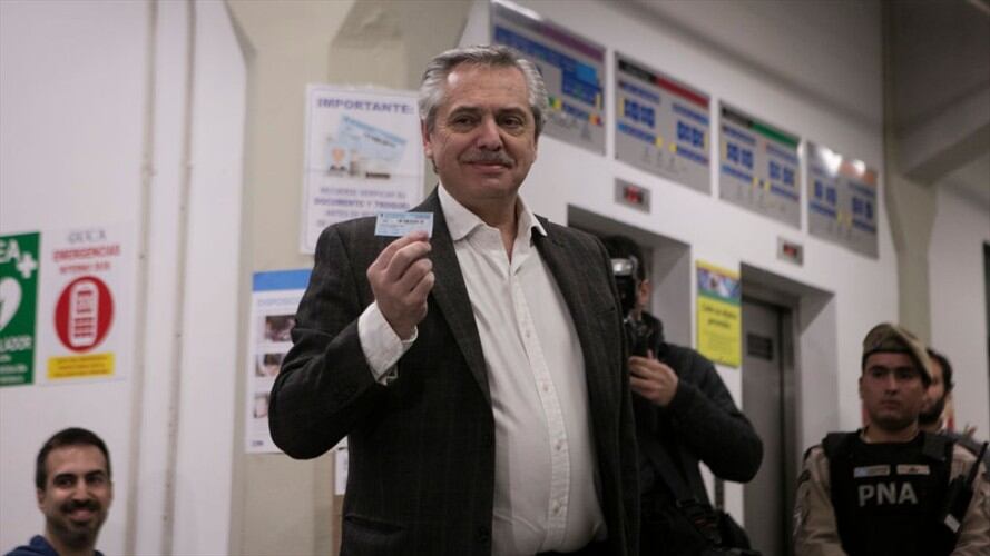 A las urnas asistieron un 75% de los electores, de los 34 millones de electores aprobados, un porcentaje alto para unas primarias. Foto: Getty Images