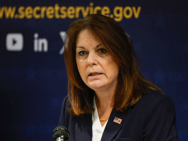 Directora del Servicio Secreto de Estados Unidos, Kimberly Cheatle. Foto: KAMIL KRZACZYNSKI/AFP via Getty Images