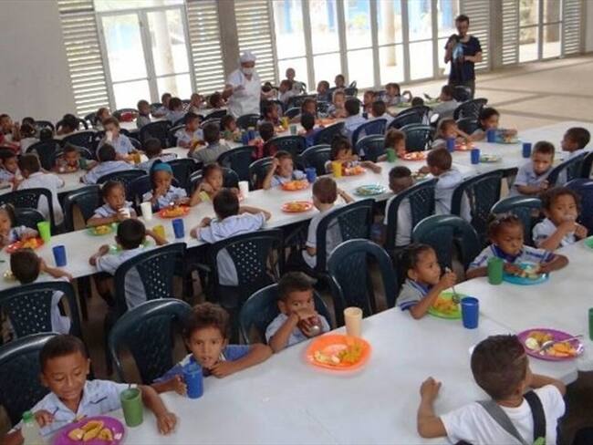 La Asociación de Maestros de Córdoba, Domingo Ayala, advierte que el Programa de Alimentación Escolar (PAE) en ese departamento no ofrece garantías para la población estudiantil. Foto: Colprensa
