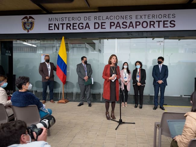 Corferias será el nuevo punto para sacar el pasaporte en Bogotá. Foto: Cancillería
