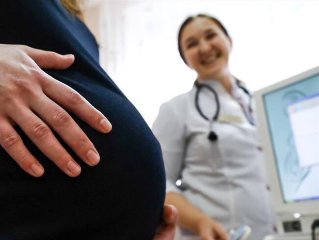 Una mujer bangladesí da a luz a dos gemelos tan solo un mes después de otro parto. Foto: Getty Images