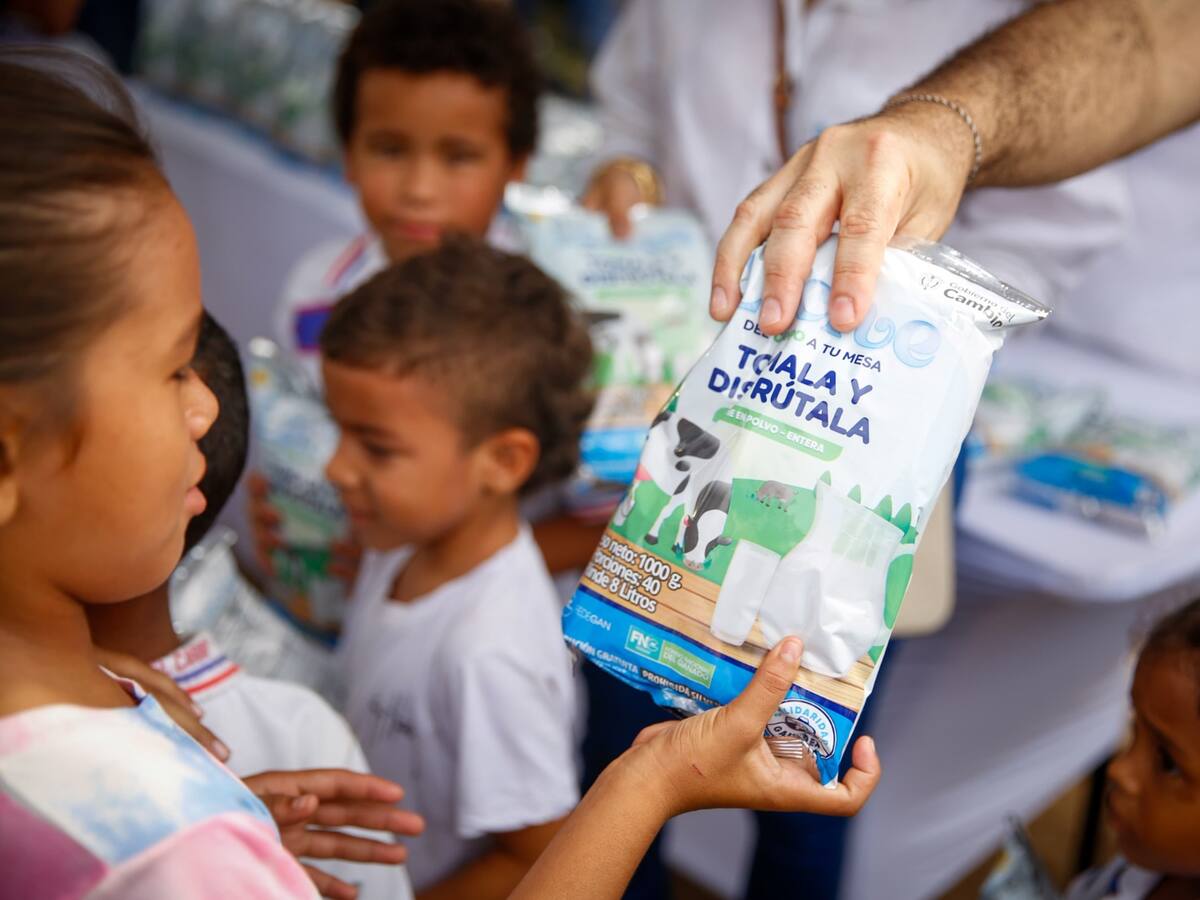 Fedegán y Alcaldía de Santa Marta llevaron leche a niños de poblaciones vulnerables