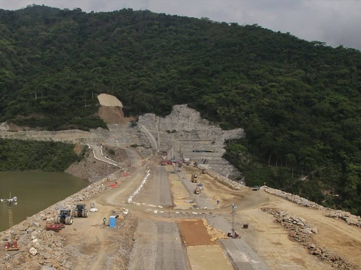 Alcalde de Medellín aceptó invitación para diálogo con afectados de Hidroituango