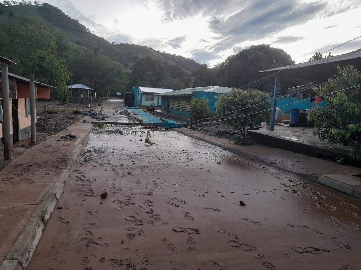 Emergencia en el sur de Córdoba por nueva creciente de la quebrada Uré