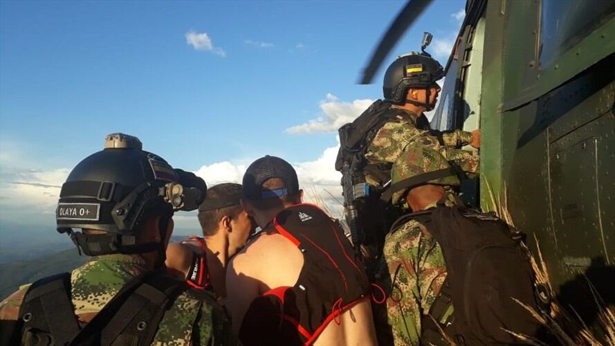 Al parecer, los deportistas fueron afectados por las altas temperaturas registradas en las últimas horas en la zona y la falta de hidratación. Foto: Ejército Nacional