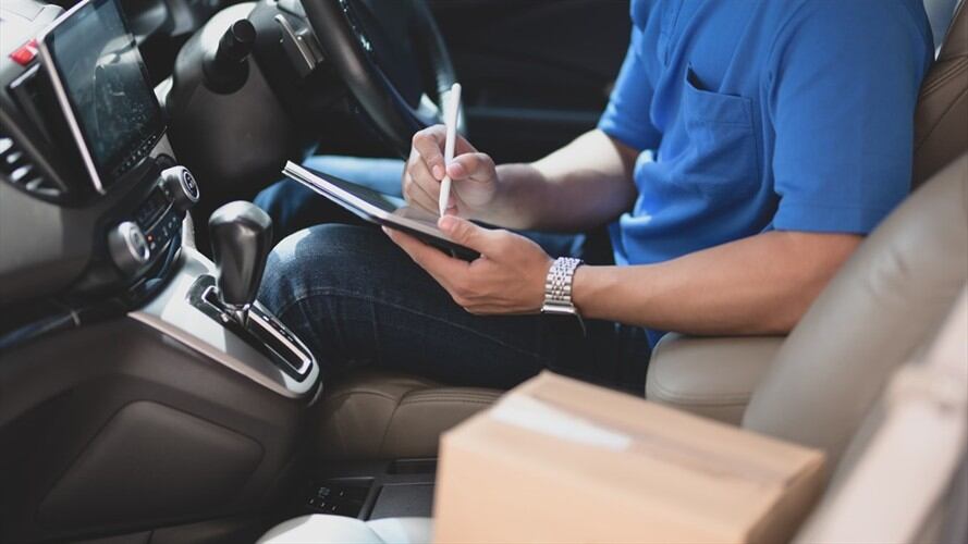 Pablo Elías González, director de la Unidad Nacional de Protección, dijo que por lo menos cinco vehículos de la entidad no cumplen con el blindaje adecuado. Foto: Getty Images
