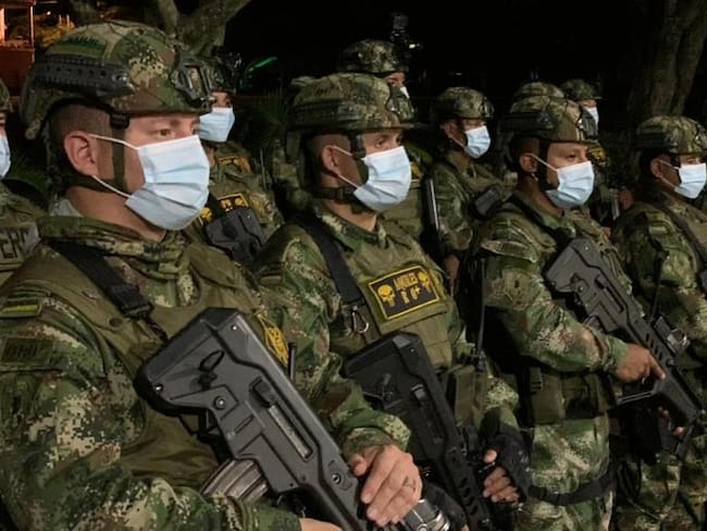 300 soldados refuerzan la seguridad en Cali tras atentado del ELN