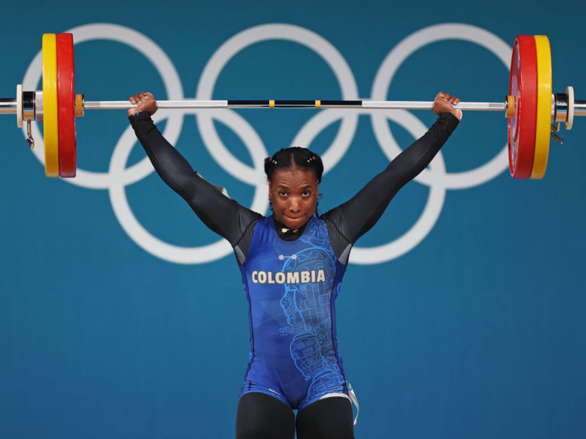 Yenny Álvarez se despide de JJ. OO.: no sumó en el envión y quedó última en levantamiento