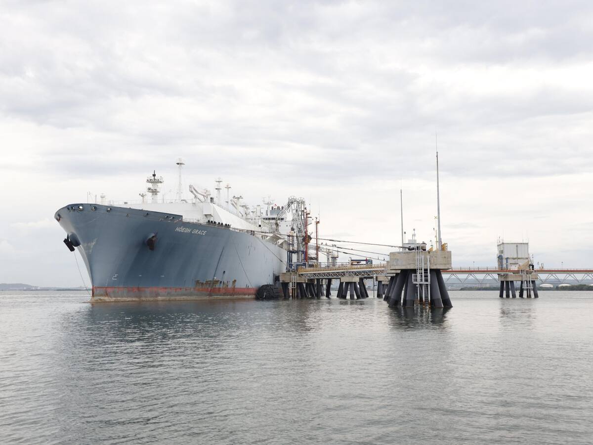 Gobierno adopta medidas para mantener estabilidad energética tras falla en la regasificadora SPEC