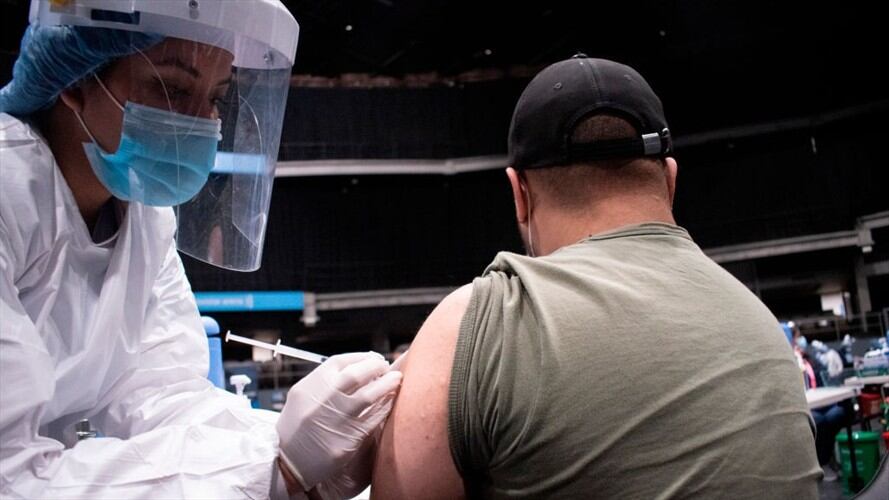 Colombia recibirá una donación de 950.000  vacunas COVID-19 de parte de España. Foto: Getty Images/  Long Visual Press / Colaborador