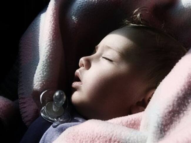 Aunque el entrenamiento del sueño parezca algo maravilloso para quienes pueden costearlo, no hay consenso sobre cuán positivo es para los niños. Foto: GETTY IMAGES