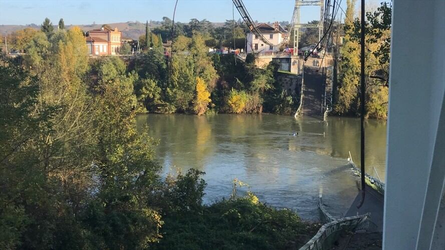 Caida de puente en Francia. Foto: @PrefetOccitanie
