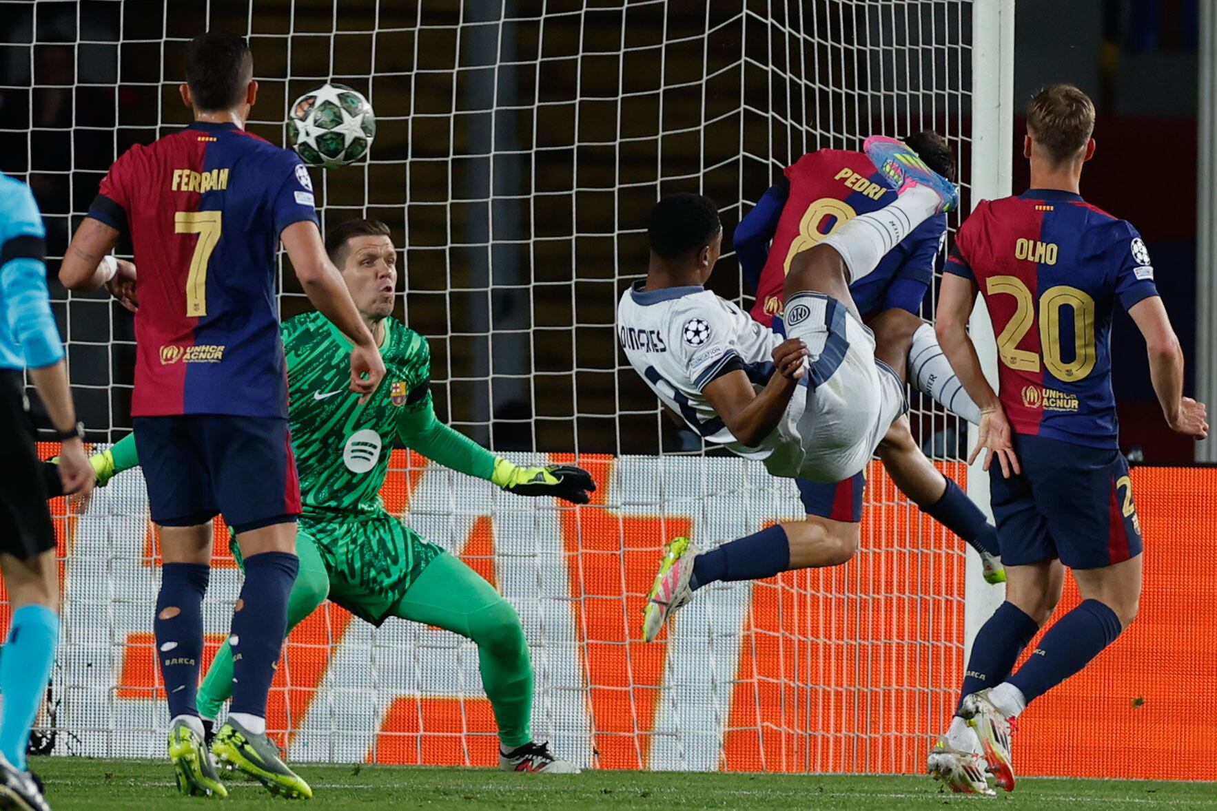 Denzel Dumfries. Foto: EFE / Alberto Estevez.
