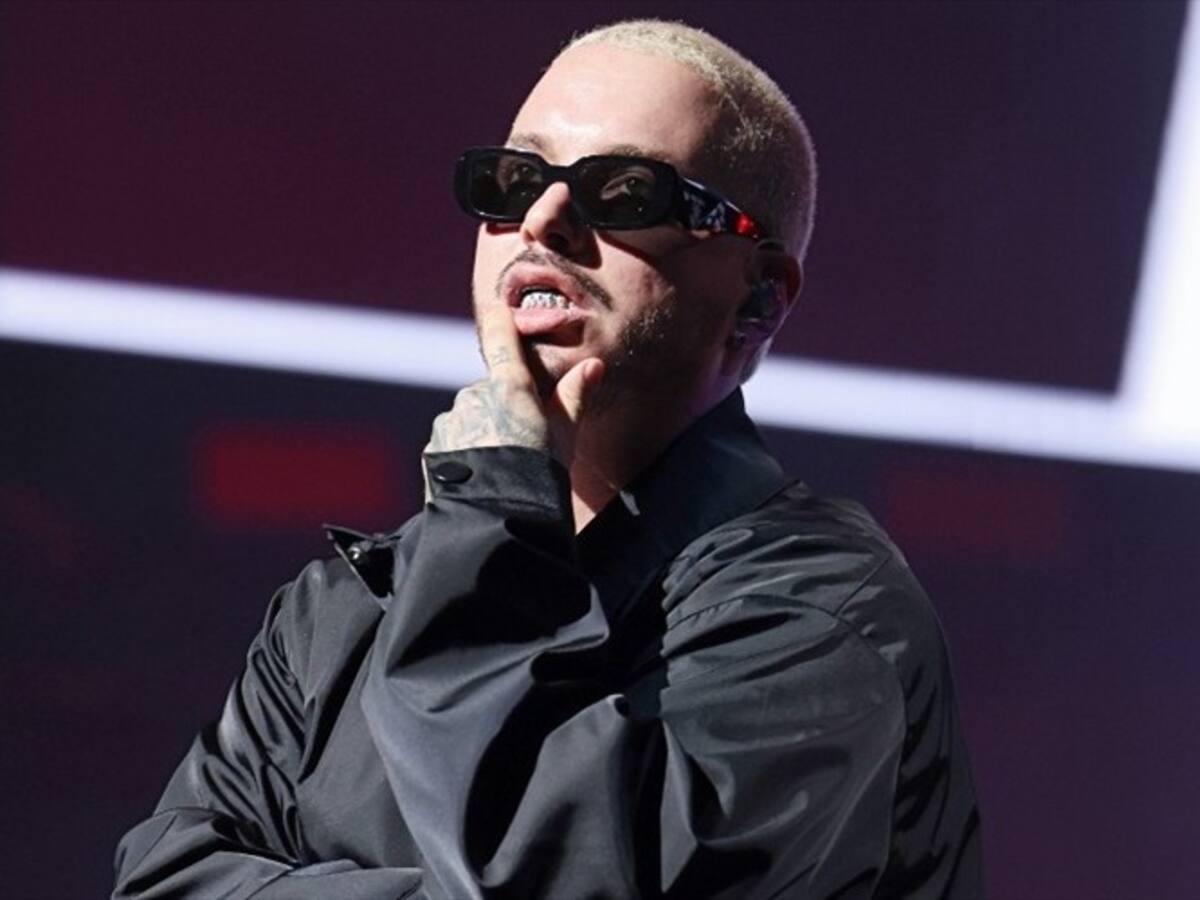 J Balvin compartió su número de WhatsApp: ¿qué responde en el chat?