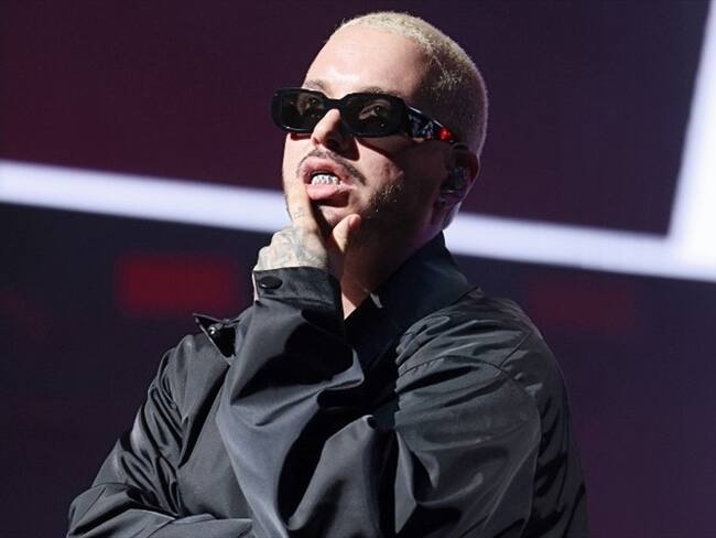 J Balvin se presenta en el Uforia Latino Mix 2021. Foto: Getty Images