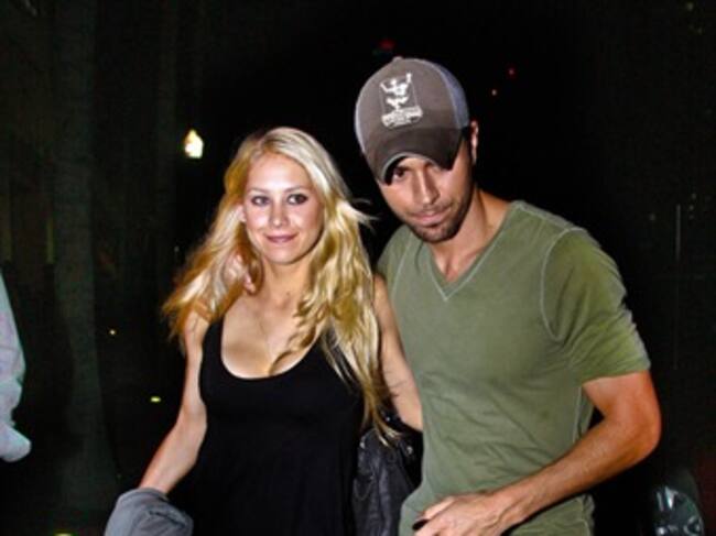 Anna Kournikova y Enrique Iglesias. Foto: Bang Media.