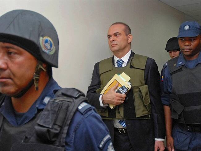 La W tuvo acceso a la carta que le envió la Embajada de Colombia en Washington al Departamento de Estado en la que solicita la deportación de Salvatore Mancuso al país. Foto: Getty Images / LUIS BENAVIDES