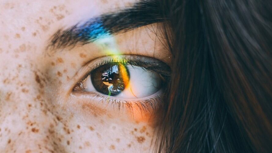 Cataratas, daños en la retina, fotoqueratitis y cáncer en los párpados son algunos de las enfermedades causadas por la exposición de los ojos a los rayos UV.. Foto: Getty Images