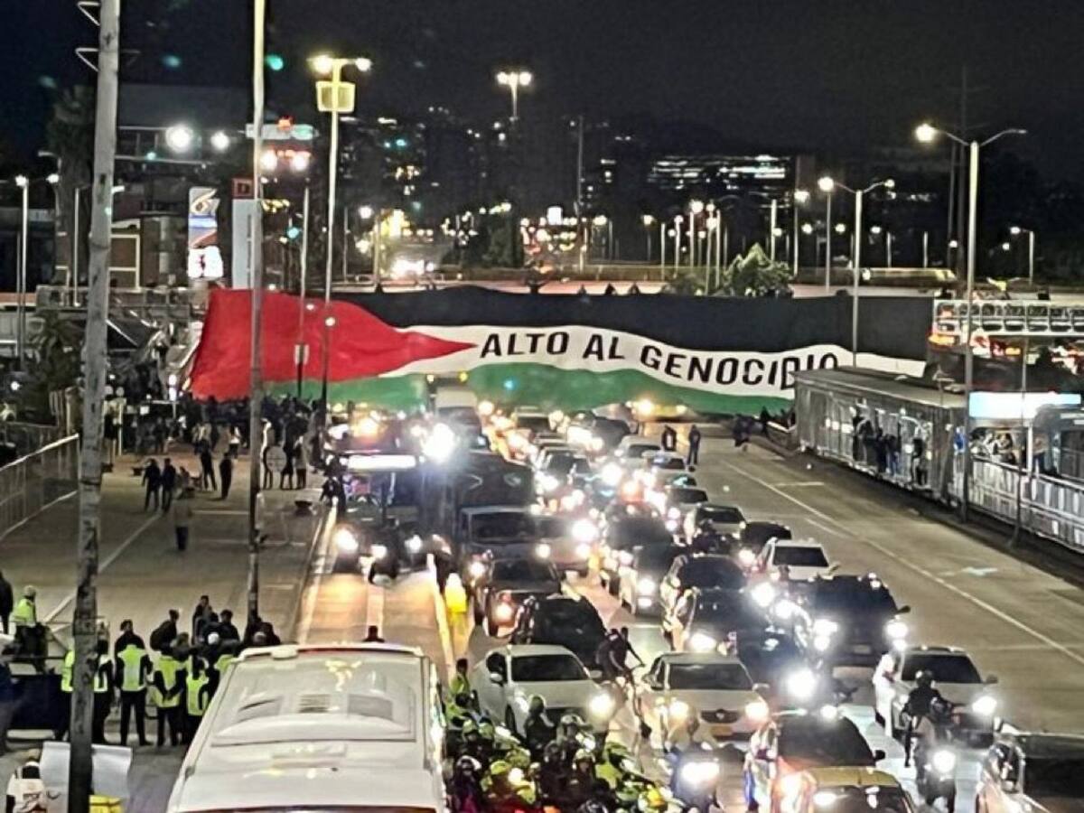 Desplegaron bandera gigante de Palestina junto a El Campin previo al Millonarios-Palestino