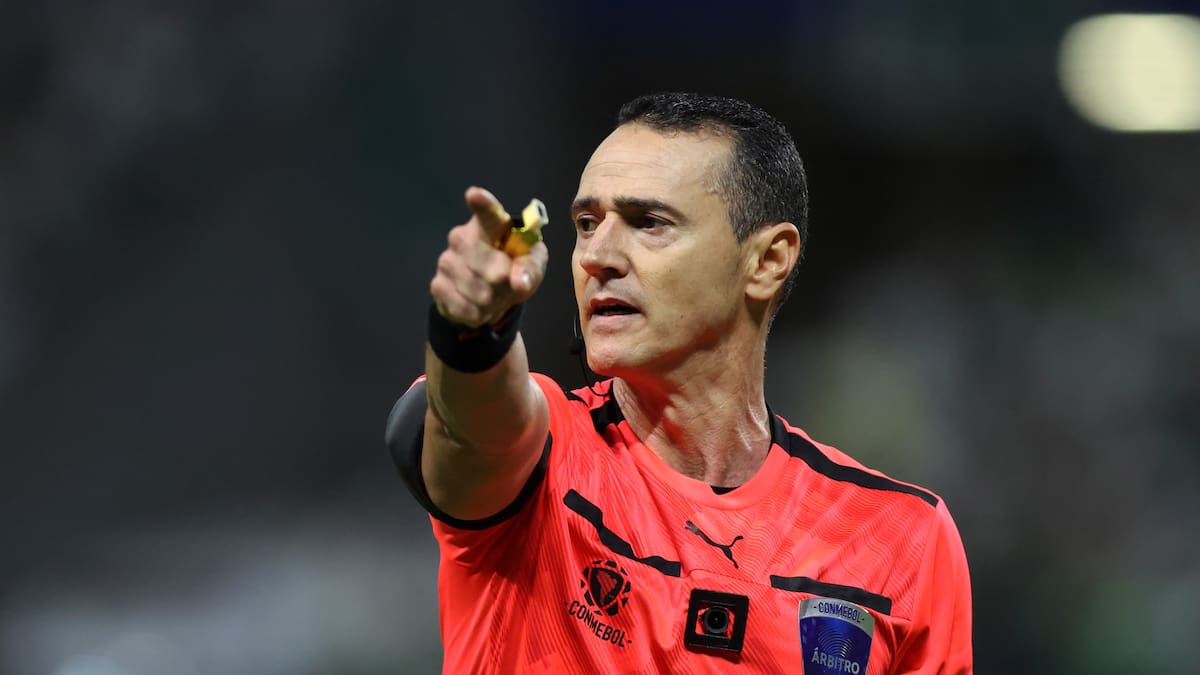 Wilmar Roldán presenta su libro ‘Silbato de Oro’, una obra que profundiza en su carrera profesional