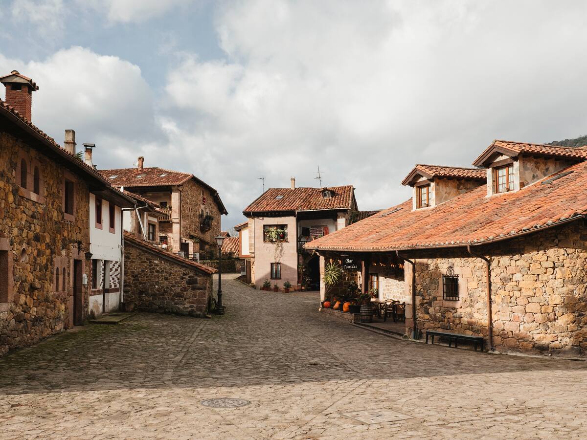 ¿Quiere ser propietario de un pueblo? Estos podría comprar en España