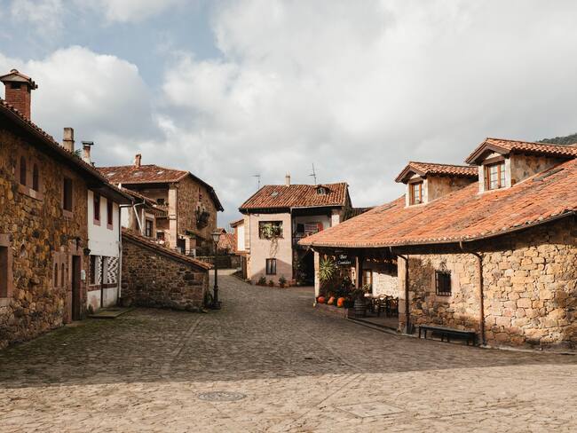Pueblo en España, imagen de referencia. Foto: Getty Images.