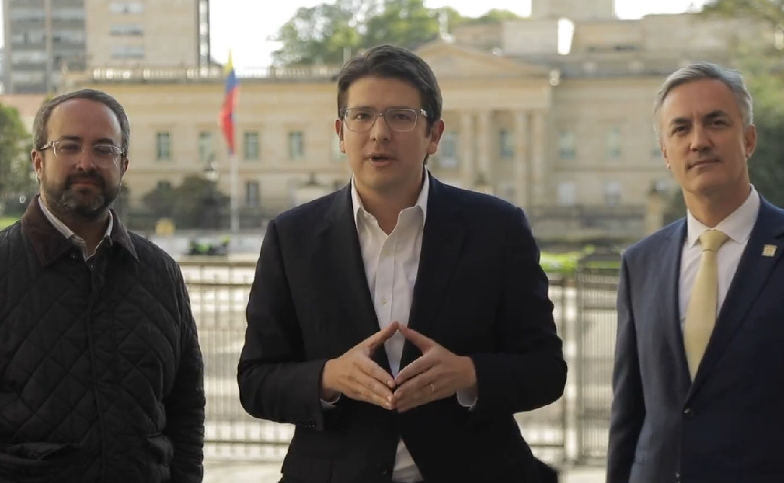 Ciro Ramírez, Miguel Uribe y Christian Garcés, representantes del Centro Democrático se refieren al derecho a réplica. 28 de febrero de 2023. Foto: Twitter oficial Centro Democrático.