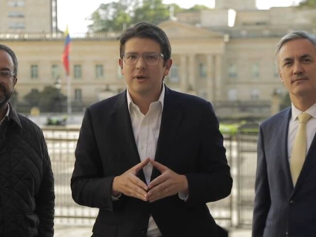 Ciro Ramírez, Miguel Uribe y Christian Garcés, representantes del Centro Democrático se refieren al derecho a réplica. 28 de febrero de 2023. Foto: Twitter oficial Centro Democrático.
