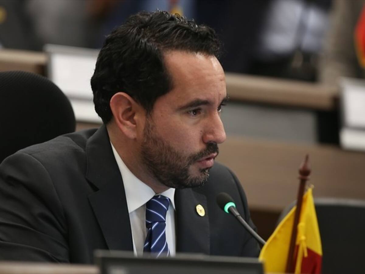 Denuncian sobrecostos en contrato de la Uaesp con Aguas de Bogotá