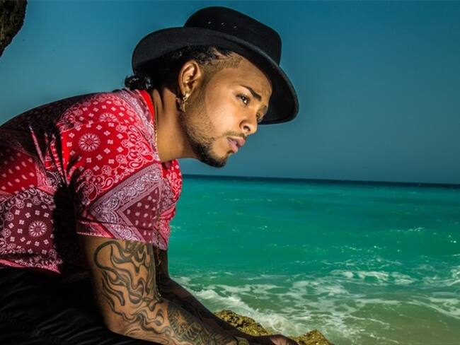 El champetero Kevin Flórez aclara polémica por fotografías con políticos de Cartagena