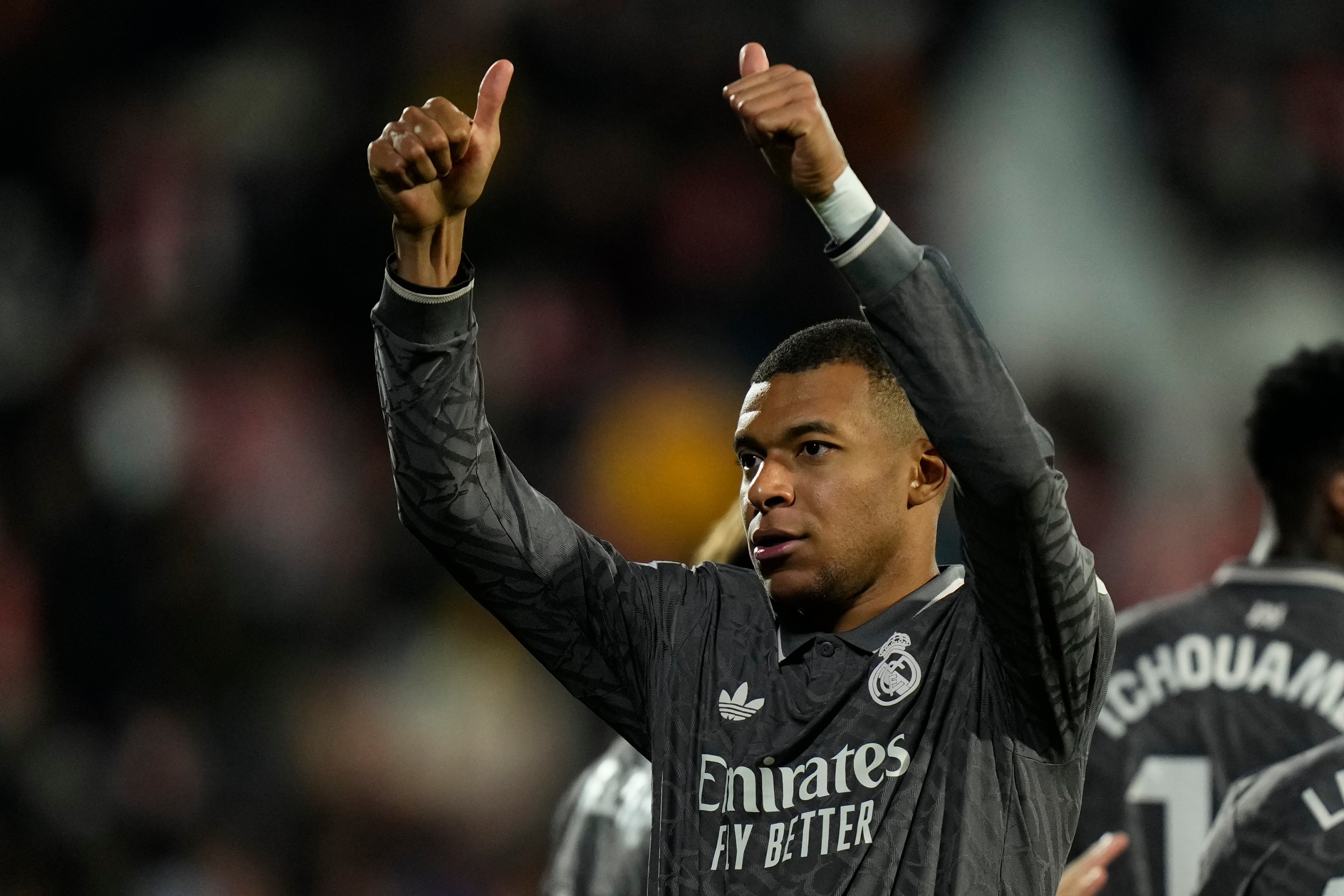 GIRONA, 07/12/2024.- El delantero francés del Real Madrid Kylian Mbappé celebra tras marcar el 0-3 durante el partido de la jornada 19 de LaLiga que Girona FC y Real Madrid disputan en el estadio Montilivi. EFE/ Siu Wu