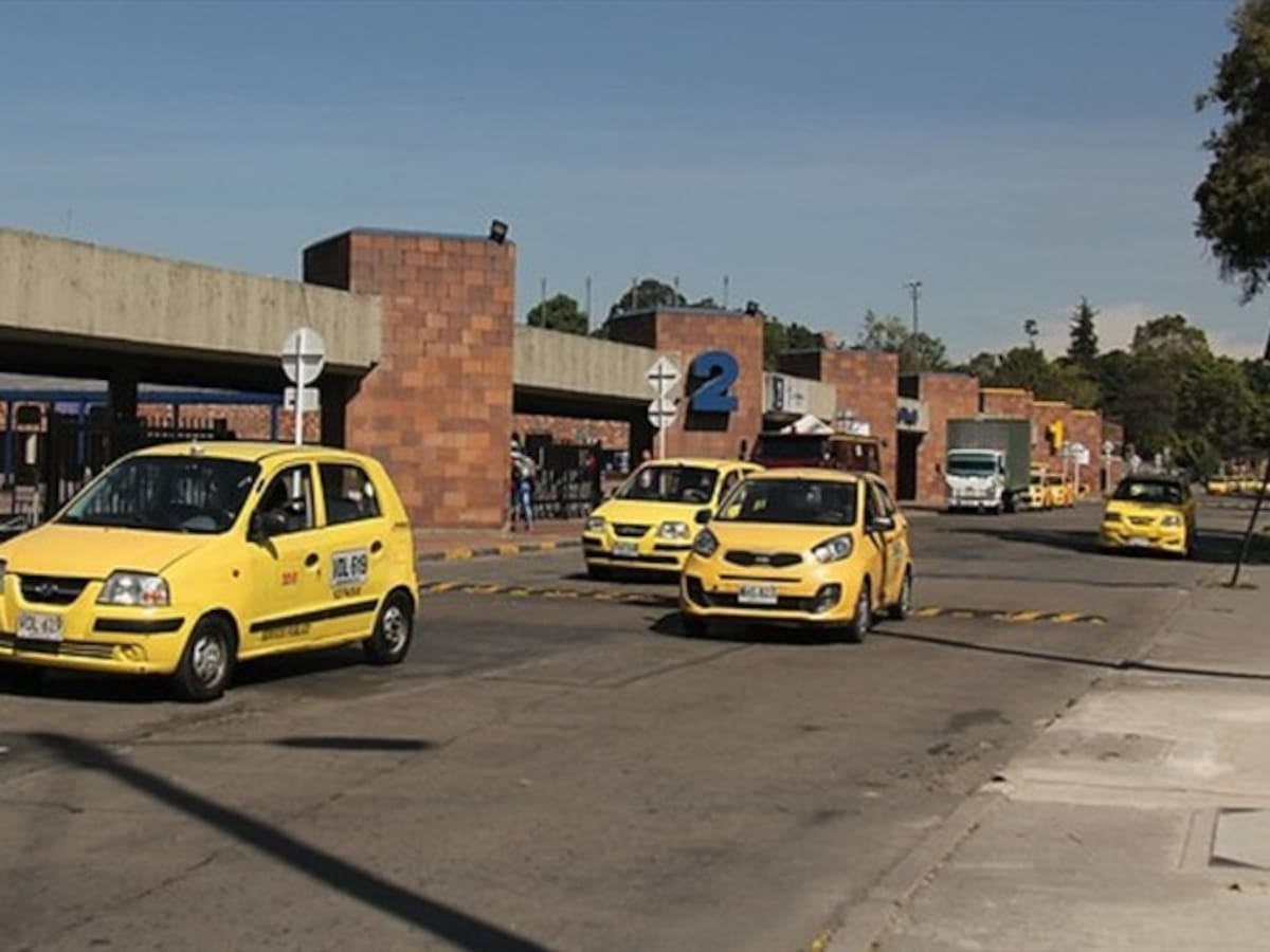 Proponen proyecto para dar seguridad social a los taxistas