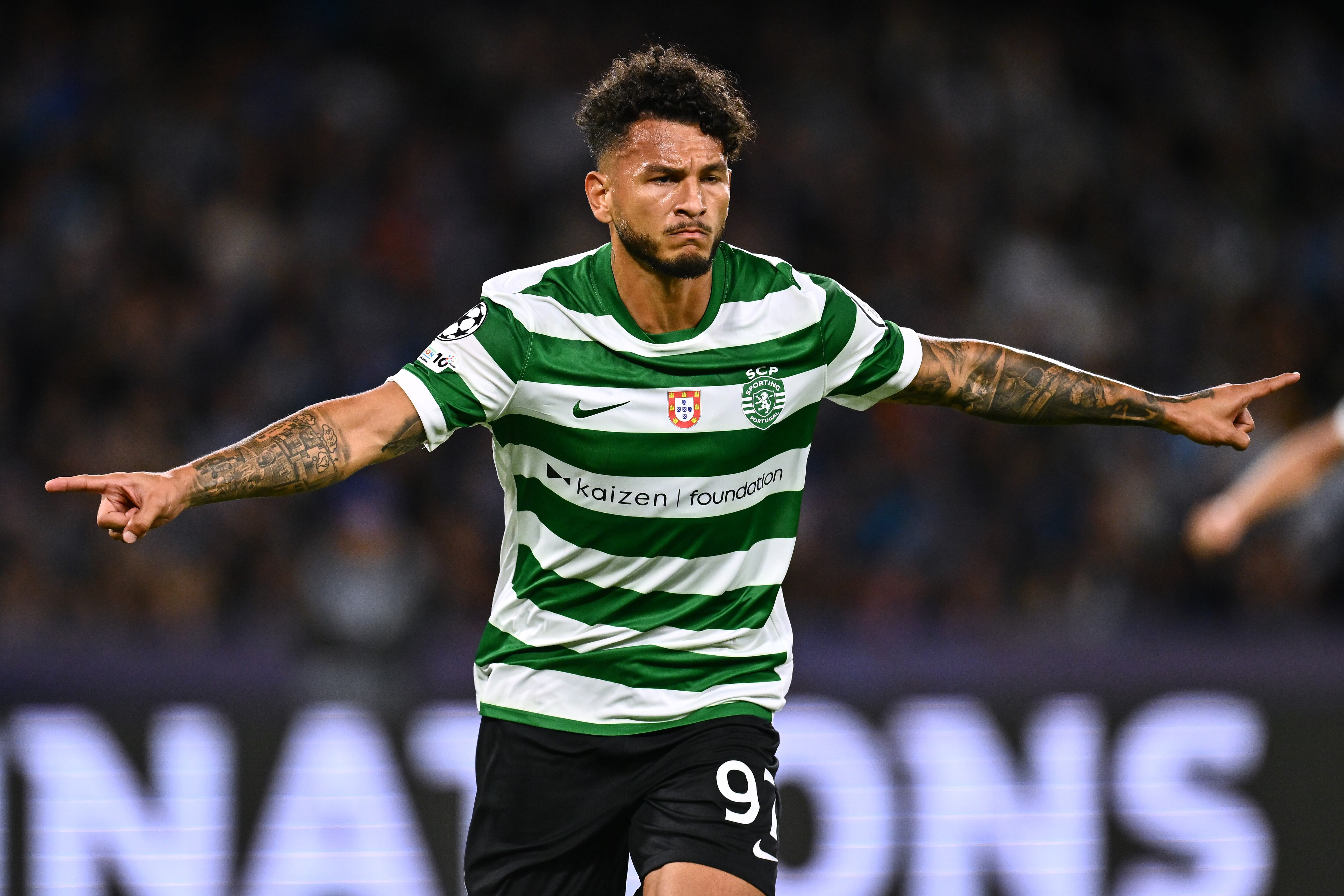 Luis Suarez celebra un gol en Champions League ante el Napoli. FOTO: Image Photo Agency/Getty Images