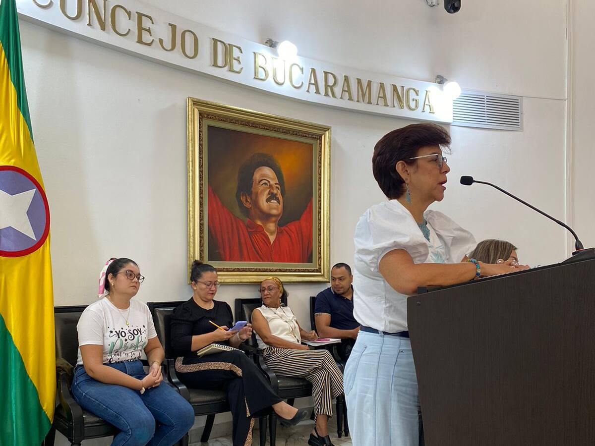 Docentes en Bucaramanga esperan ser nombrados a pesar de estar en lista de elegibles
